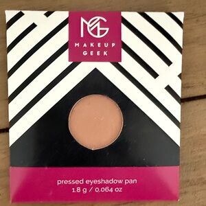 Makeup Geek Warm Tan Matte Eyeshadow — Crème Brulee